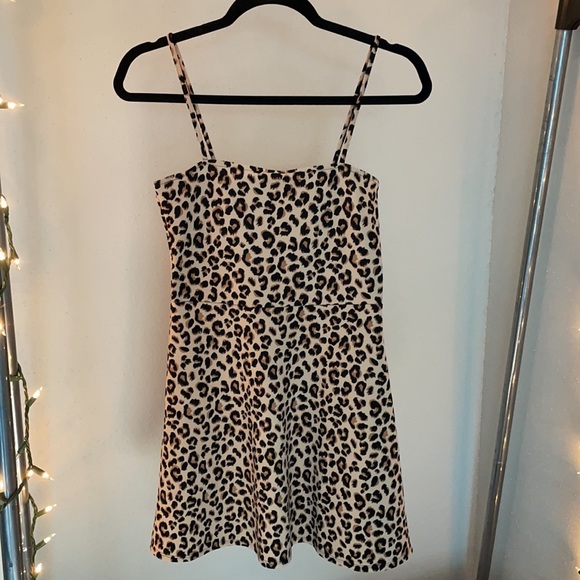 ✨Leopard Print Mini Dress✨ - Picture 3 of 6